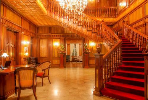 Hotel Sovereign Suites