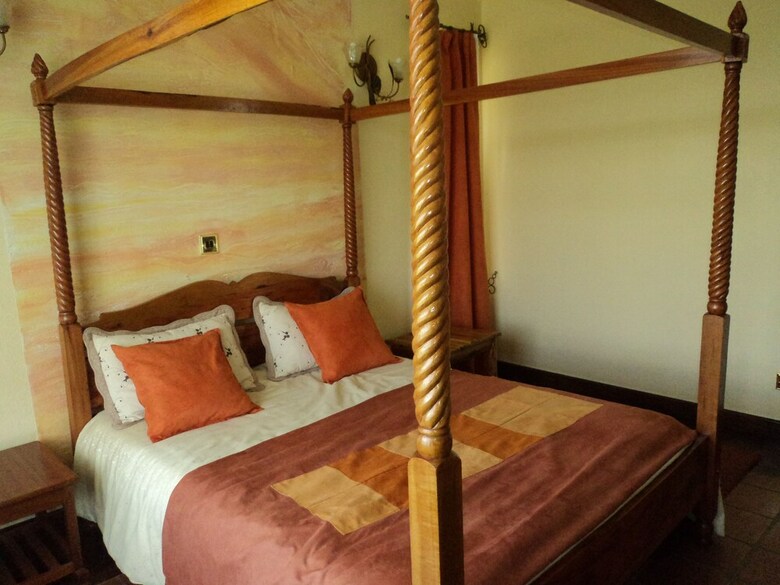 Hostal Sangare Gardens