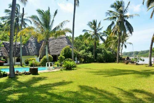Wawa Creekside Villa