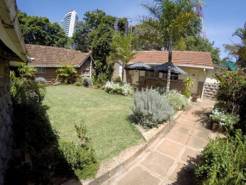 Hotel Amani Gardens Inn