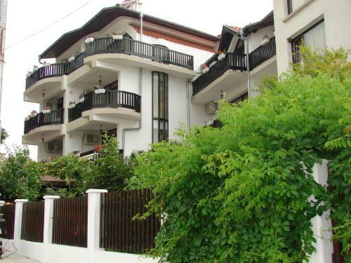 Hostal Guest House Starata Kushta
