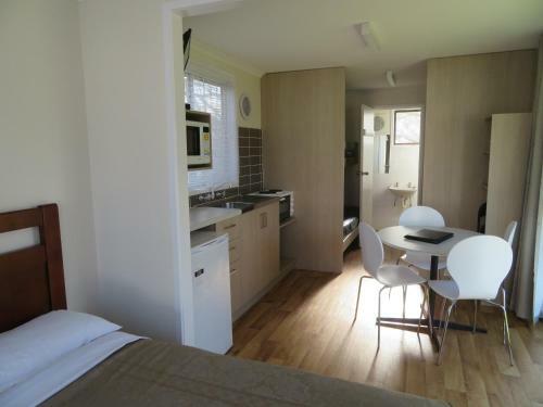 Warrnambool Holiday Park And Motel