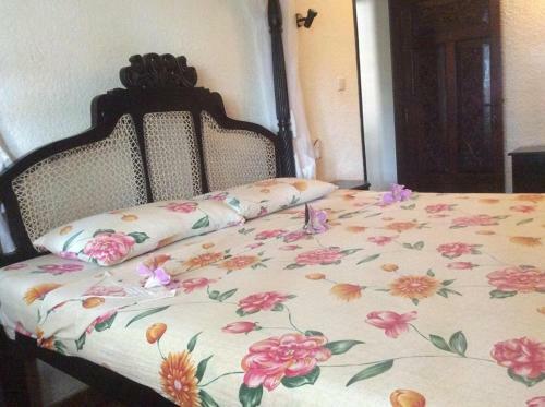 Bed & Breakfast Sunbay Holidays Villa
