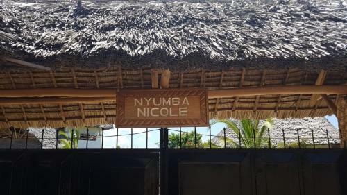 Bed & Breakfast Nyumba Nicole