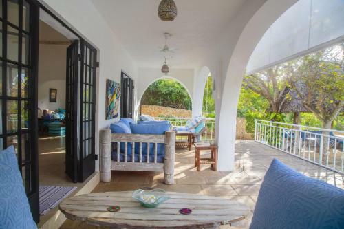 Mwanana House
