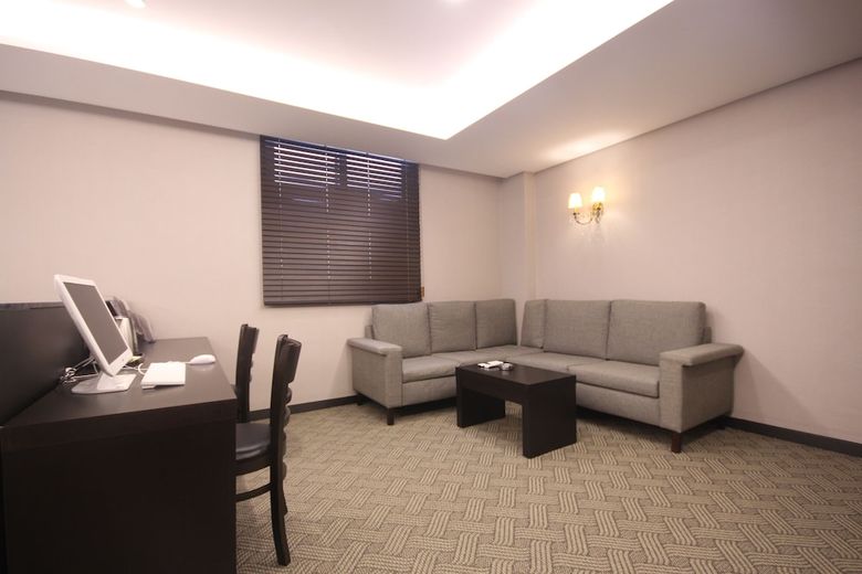 Mbn Hotel
