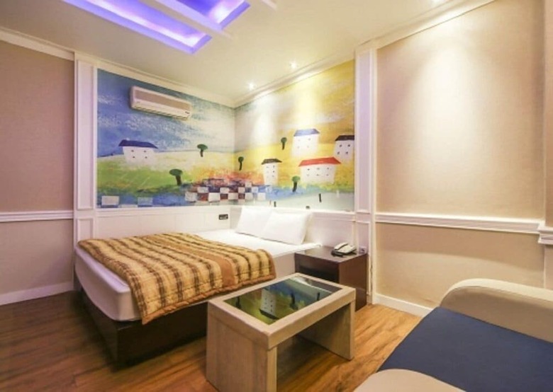 O2 Motel