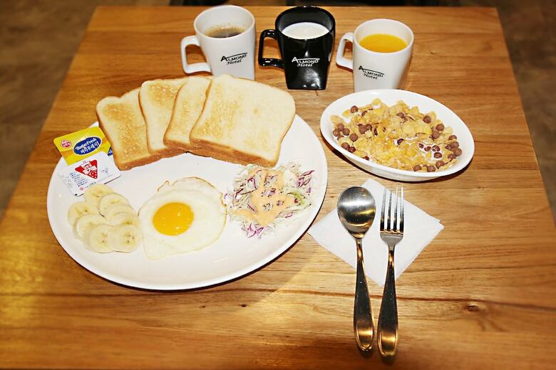 Motel Masan Almond Hotel