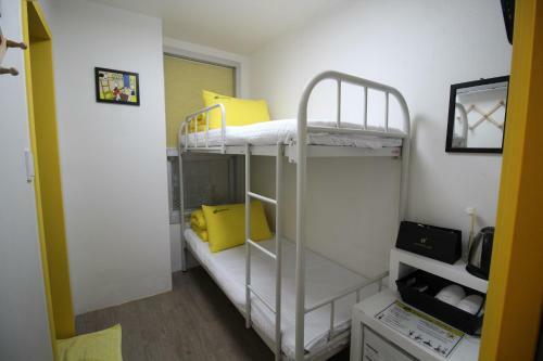 Hostal 24 Guesthouse Nampo Station