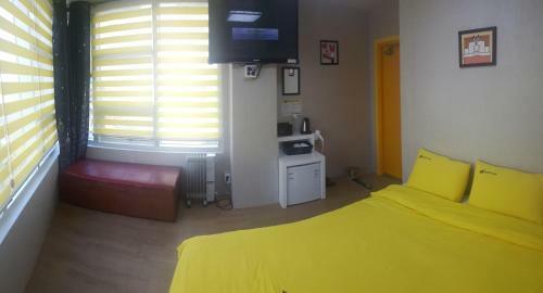 Hostal 24 Guesthouse Nampo Station