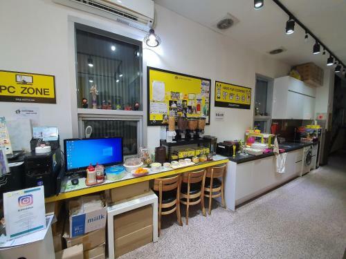 Hostal 24 Guesthouse Nampo Station