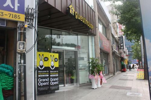 Hostal 24 Guesthouse Nampo Station
