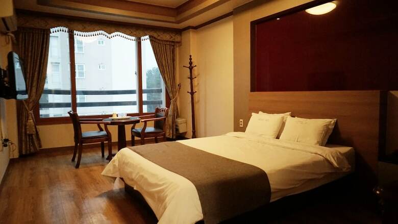 Sky Leaders Hotel