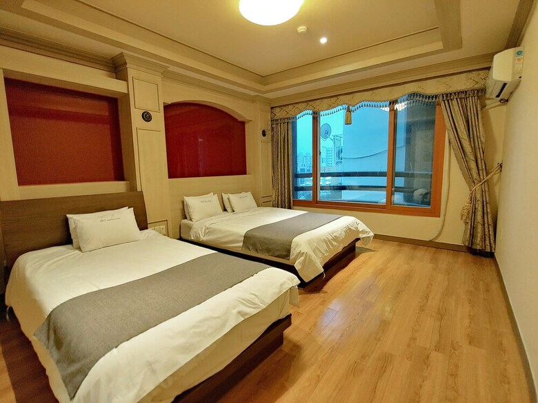 Sky Leaders Hotel