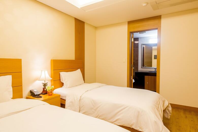 Amber City Hotel