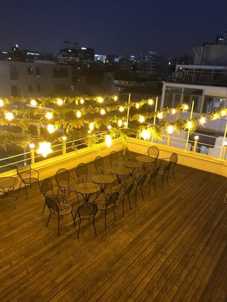 Hostal Easytrip Guesthouse