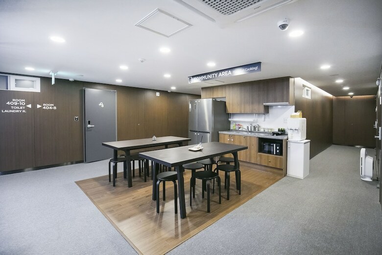 Hostal Philstay Myeongdong Station