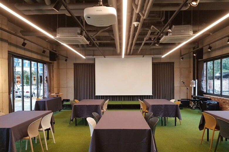 Hotel Playce Camp Jeju