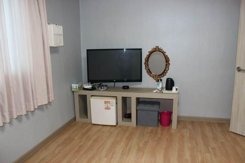 Gipoong Hotel