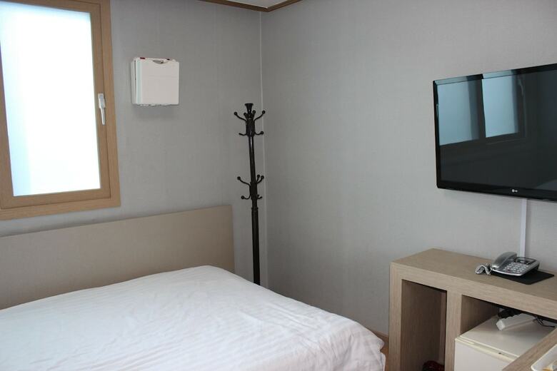Gipoong Hotel
