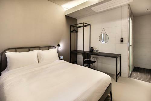 Hotel Snob Boutique Stay