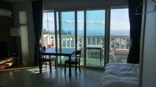 Hotel Lavenders Resort