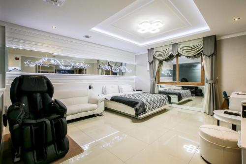 Shell Stone Yeosu Business Hotel