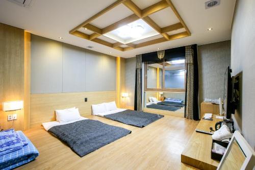 Shell Stone Yeosu Business Hotel