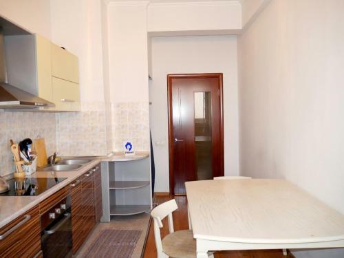 Apartment On Rodostovza
