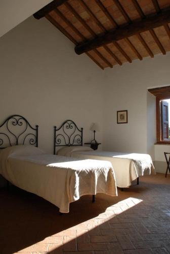San Lorenzo Nuovo Villa Sleeps 20 Pool Wifi