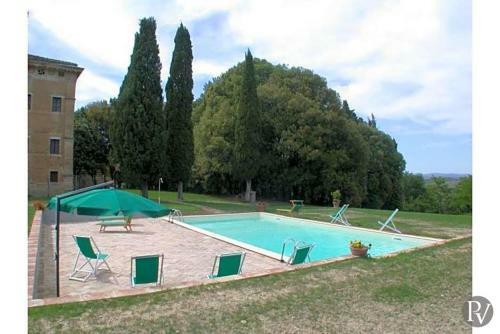Siena Villa Sleeps 22 Pool