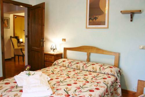 Malpertuso Villa Sleeps 9 Pool Wifi
