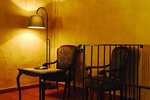 Battifolle-ruscello-poggiola Villa Sleeps 8 Pool