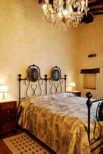Battifolle-ruscello-poggiola Villa Sleeps 8 Pool
