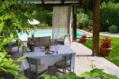 Arliano Villa Sleeps 2 Pool Air Con Wifi