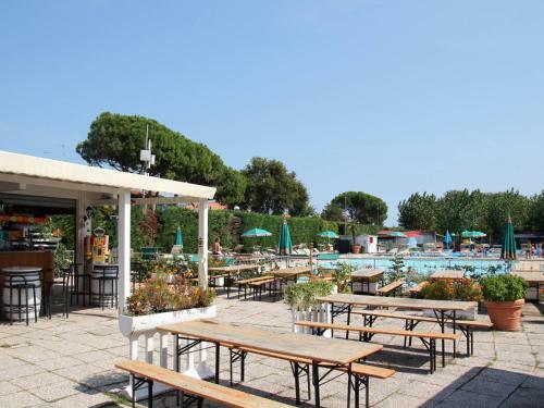 Villaggio Camping Classe 105s