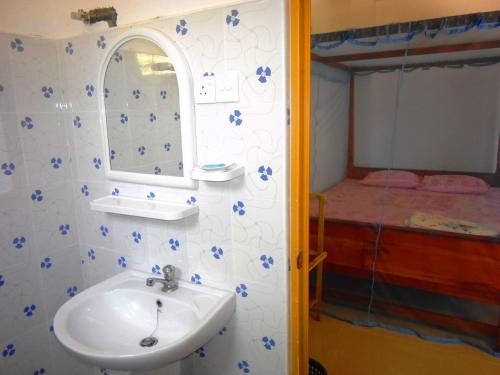 Bed & Breakfast Danushkaguesthouse,midigama