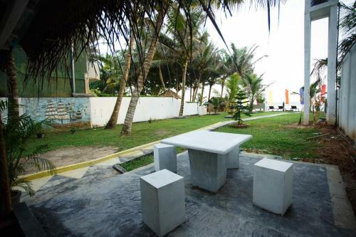 Hotel Tharanga Surfing Villa