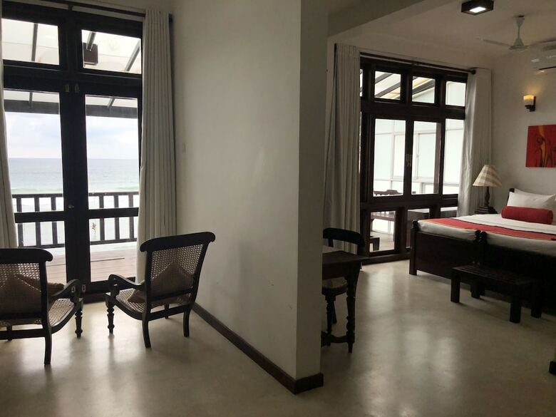 Hotel Ocean Crest
