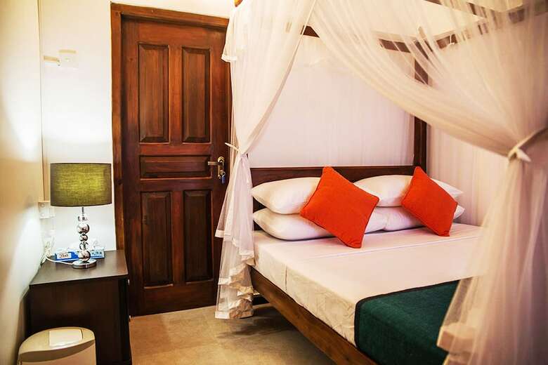 Hostal Randiya Beach Villa