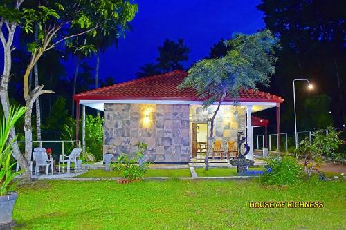 Hostal House Of Richness