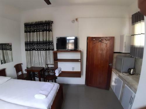 City Hotel