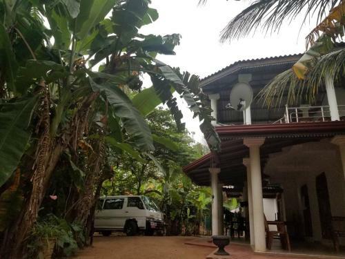 Hostal Wilpattu Guest