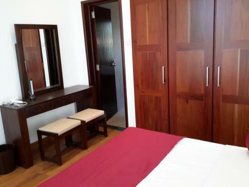 Apartamento Nilaveli Ocean Front Condos