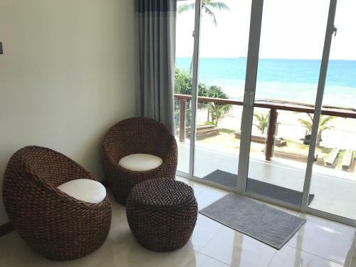 Villa Sanar� Uswetakeyyawa Beach
