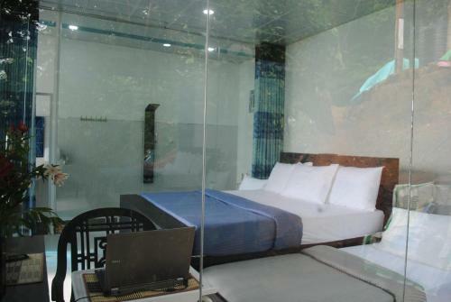 Hotel Glass Rooms Accommodations Adam's Peak