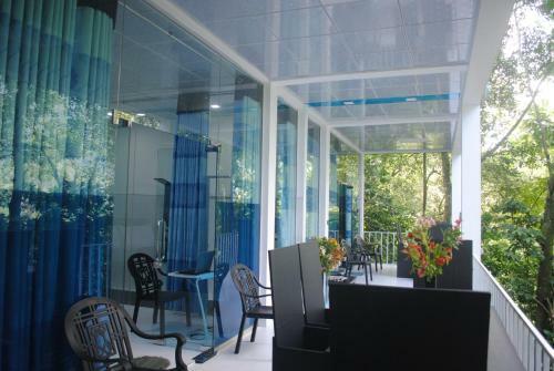 Hotel Glass Rooms Accommodations Adam's Peak
