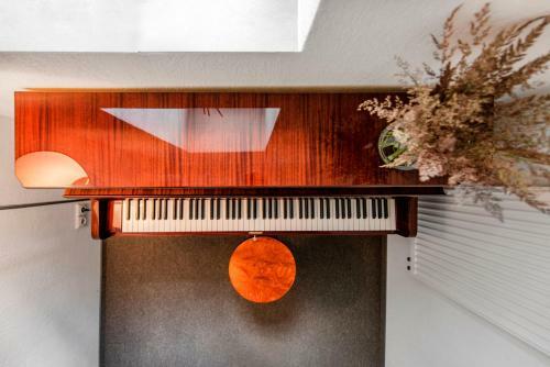 Piano Apartments
