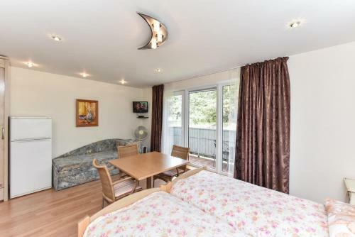Apartamento Nakvyn? Pas Rom?