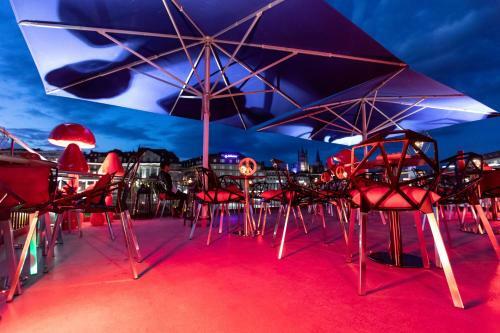 Lhotel